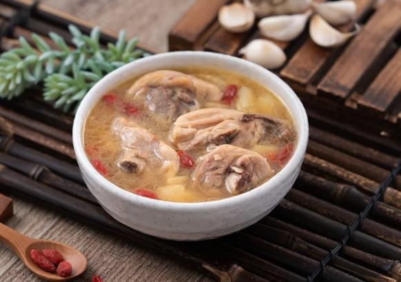 坐月子可以喝什麼雞湯