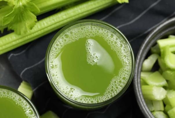 西芹汁做法 西芹汁做法