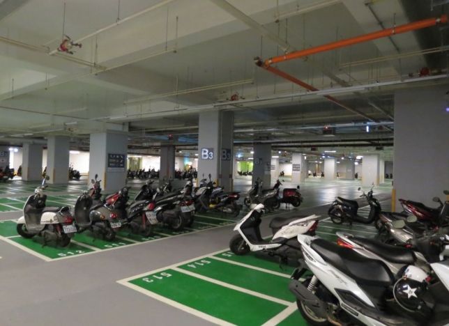 松菸誠品機車停車場