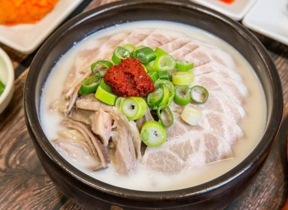 釜山海鮮刀削麵 釜山海鮮刀削麵