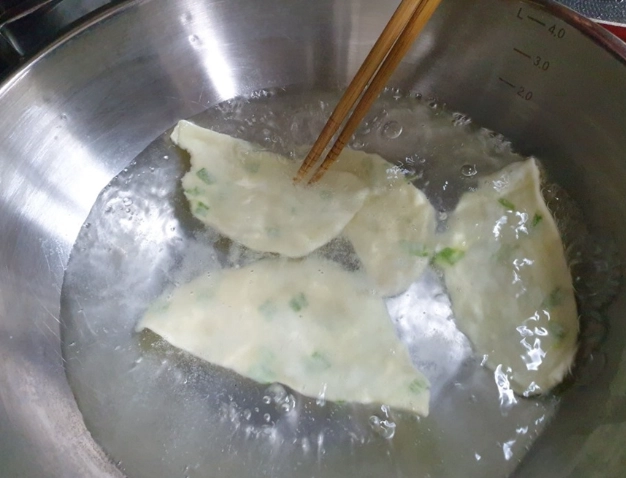 冷凍水餃煎法 冷凍水餃煎法