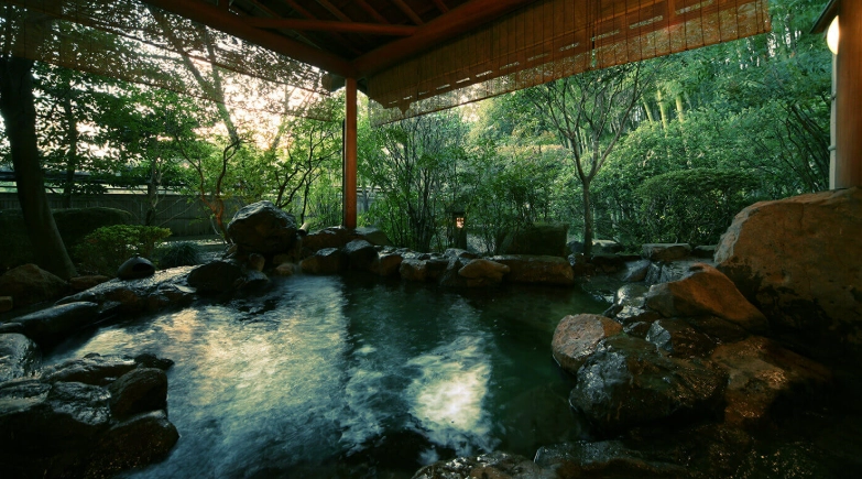 白马八方池冬季旅游