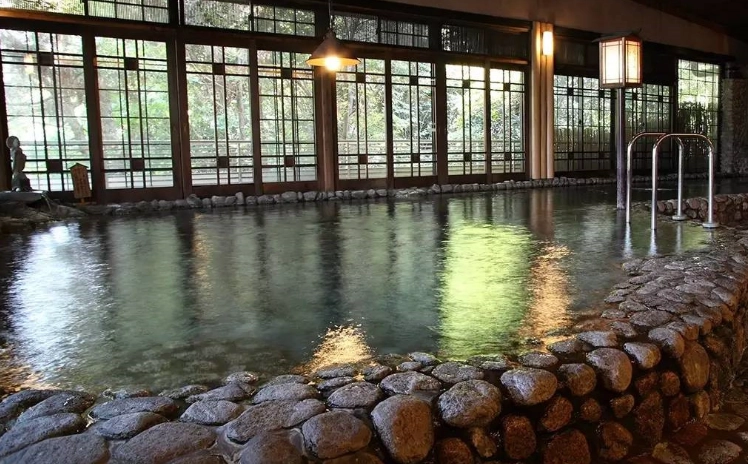 白马八方池冬天