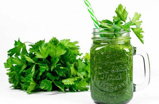 西芹汁功效 西芹汁功效