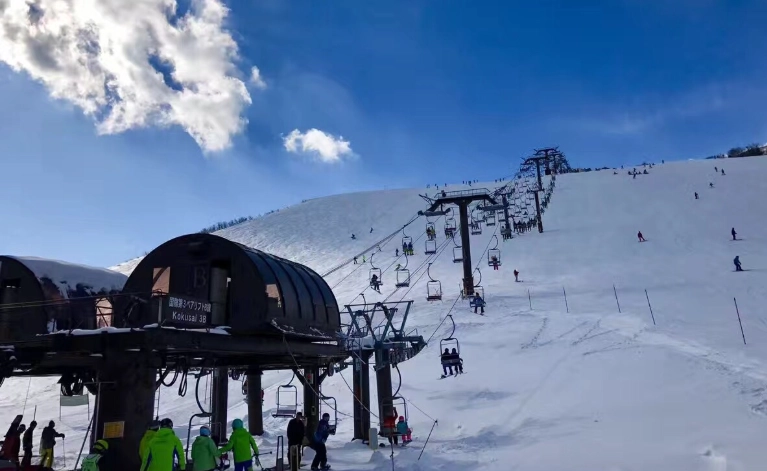 白马八方池冬季旅游