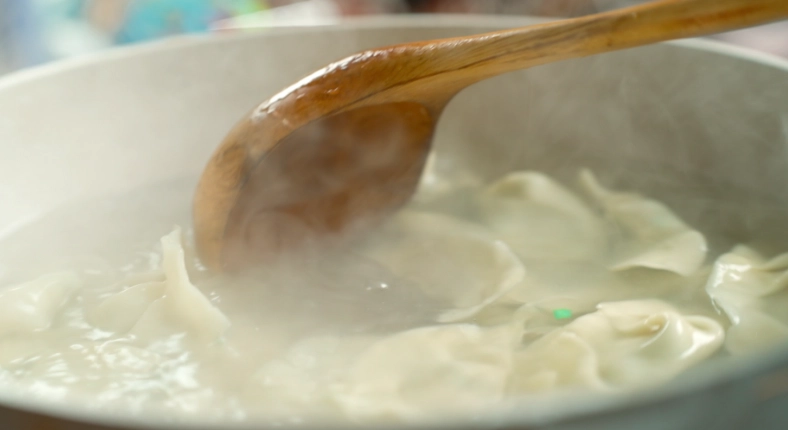 避免水餃沾鍋 避免水餃沾鍋