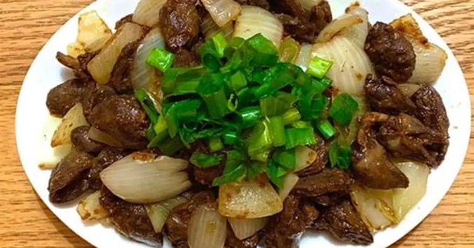 洋蔥炒雞心做法