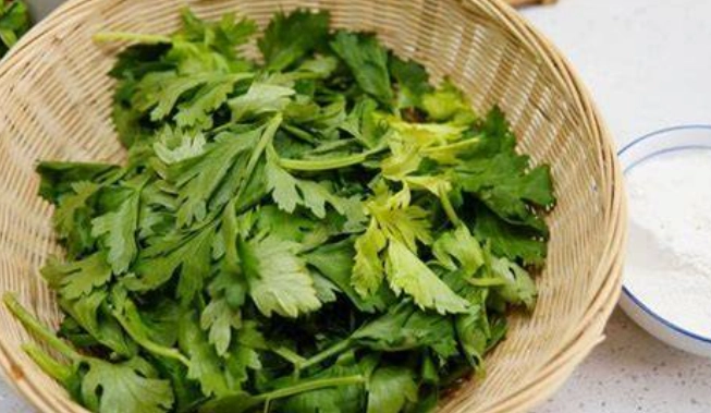 芹菜葉食譜