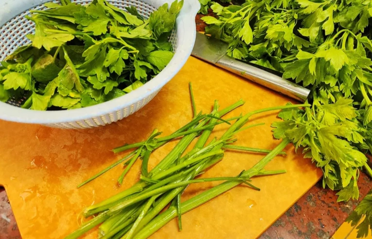 冷凍芹菜葉好處