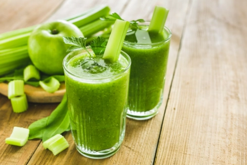 睡前喝西芹汁好處