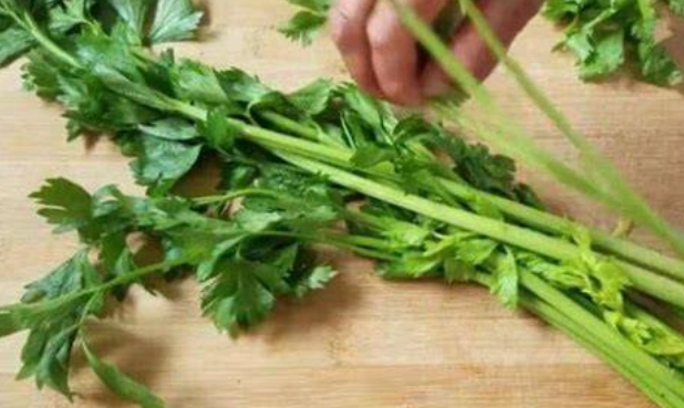 西洋芹葉子食用