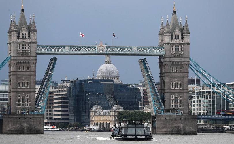 倫敦塔橋打開時間全攻略：參觀秘訣與避坑指南