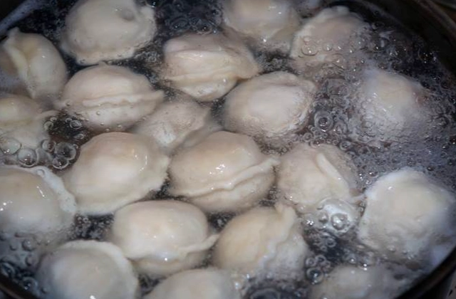 冷凍水餃冷水熱水