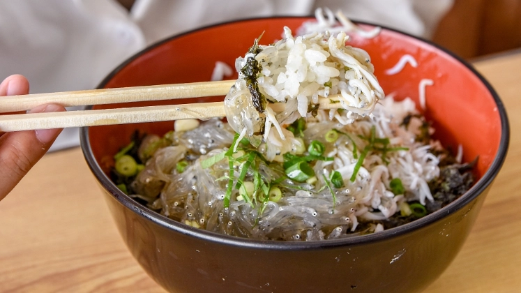 吻仔魚丼飯做法 吻仔魚丼飯做法