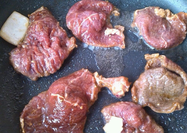 煎牛排不沾鍋步驟