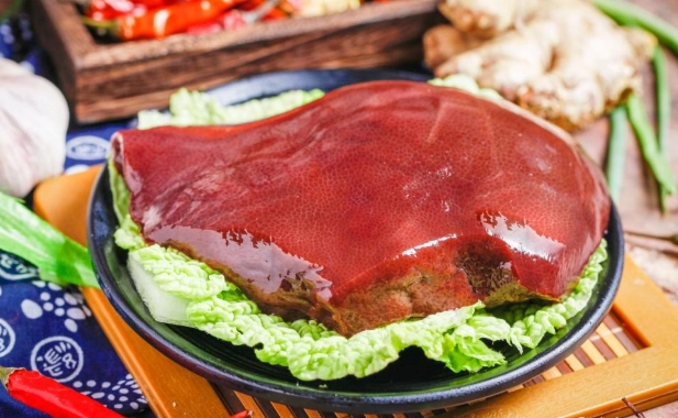 狗吃豬肝 狗吃豬肝