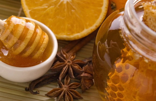 胃脹氣喝蜂蜜水