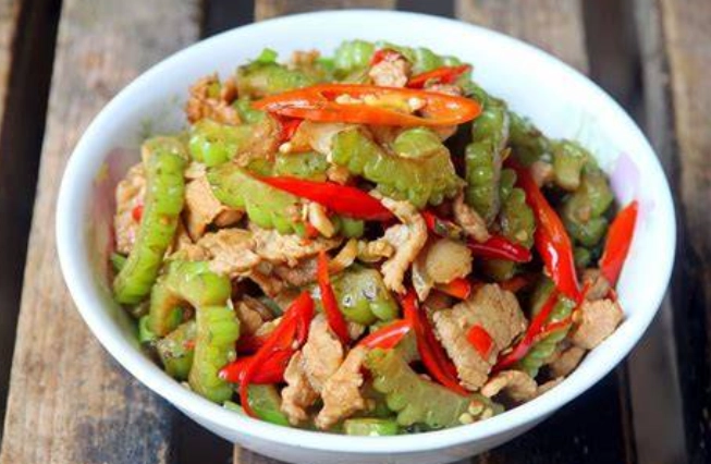 苦瓜炒肉片 苦瓜炒肉片