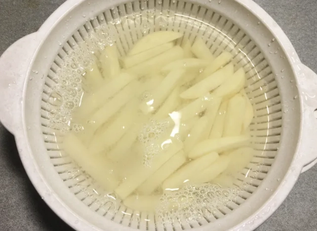 馬鈴薯泡水 馬鈴薯泡水