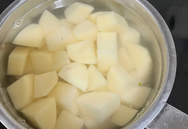 馬鈴薯泡水多久 馬鈴薯泡水多久