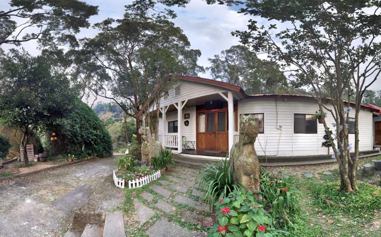 三義民宿石濤園價格全攻略：房型、季節優惠與省錢預訂技巧