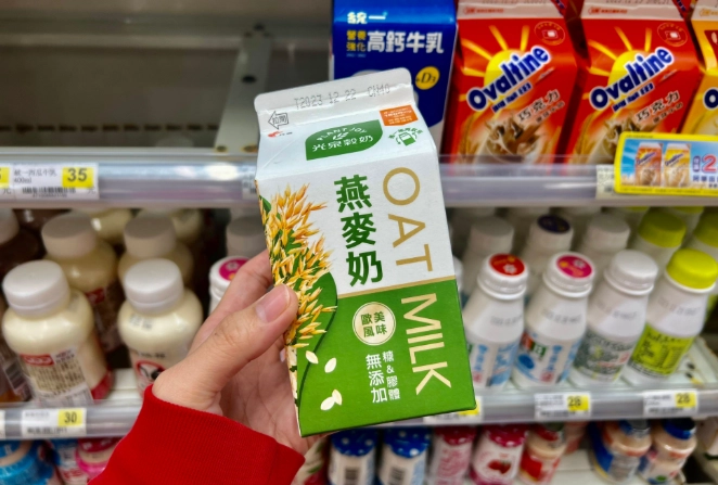 杏仁奶 燕麥奶 比較 杏仁奶 燕麥奶 比較