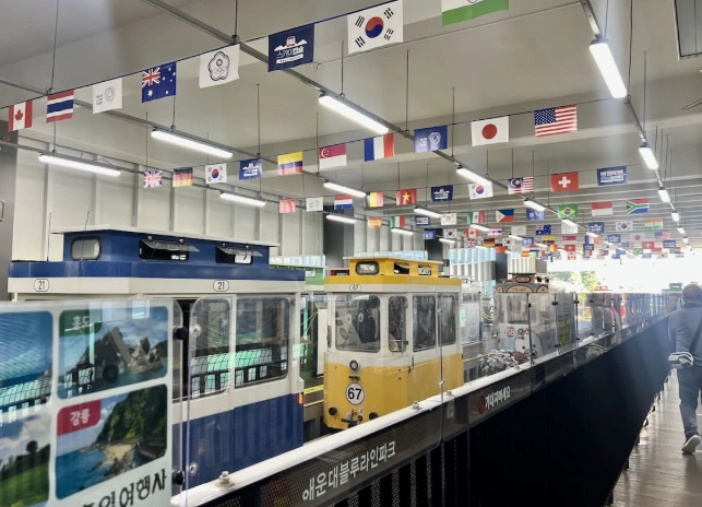 膠囊列車前往方式