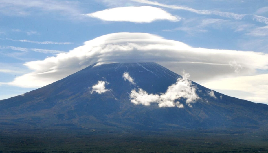 富士山網紅景點打卡一日遊：完整攻略與秘境推薦