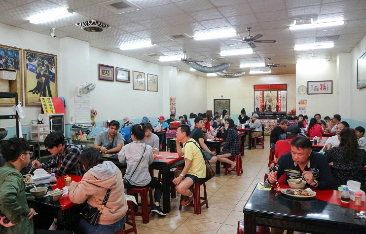 墾丁老街必吃美食推薦：在地人私藏清單與隱藏版美味