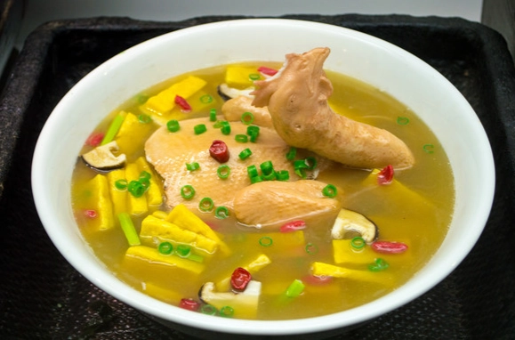 水煮全雞要多久