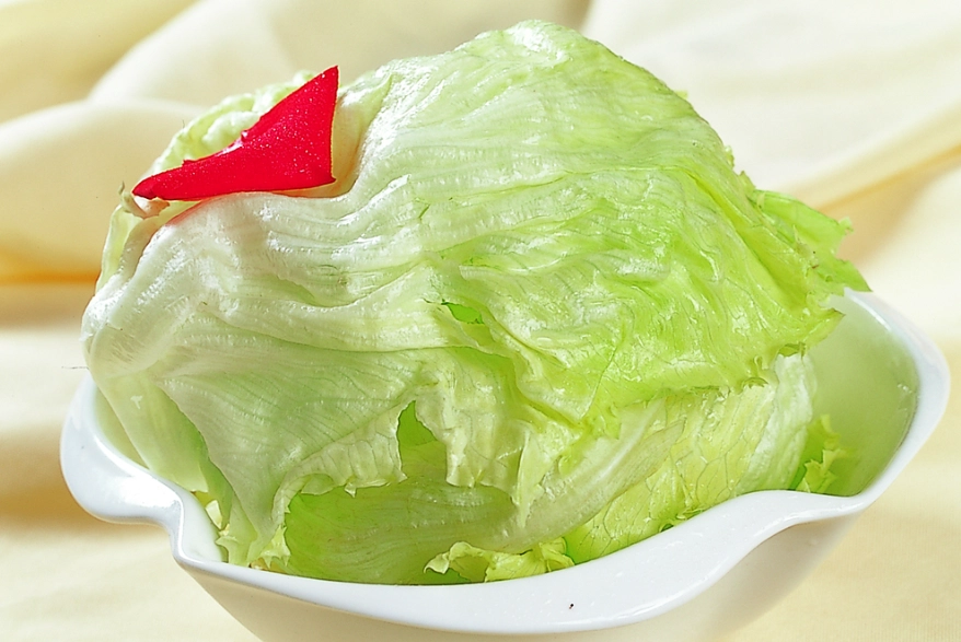 西生菜生食全攻略：健康益處、挑選技巧與安全食用指南