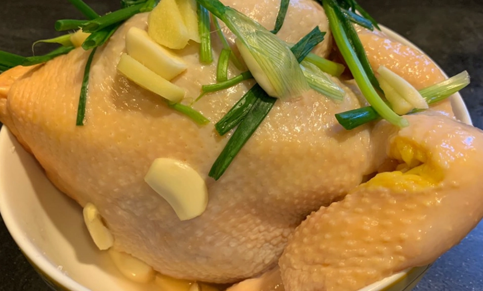 薑蔥蒸雞食譜：零失敗家常做法，鮮嫩多汁秘訣大公開