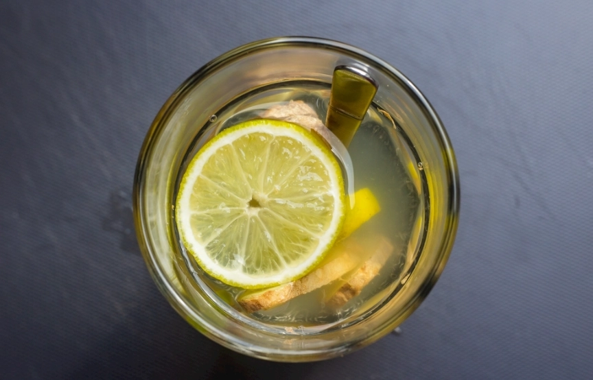 檸檬水壞處全解析：健康光環下的隱藏風險與飲用禁忌