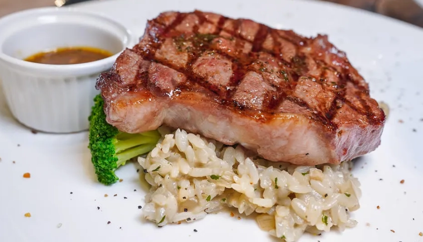 嘉義牛排高級餐廳終極指南：頂級選擇、價格比較與品嚐秘訣