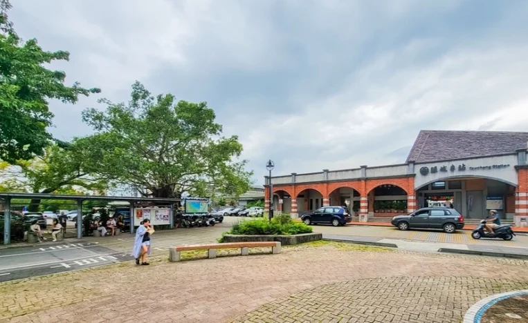 頭城火車站附近美食