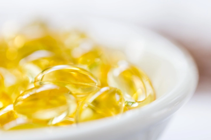 魚油早上吃還是晚上吃？最佳服用時機與專家實用指南