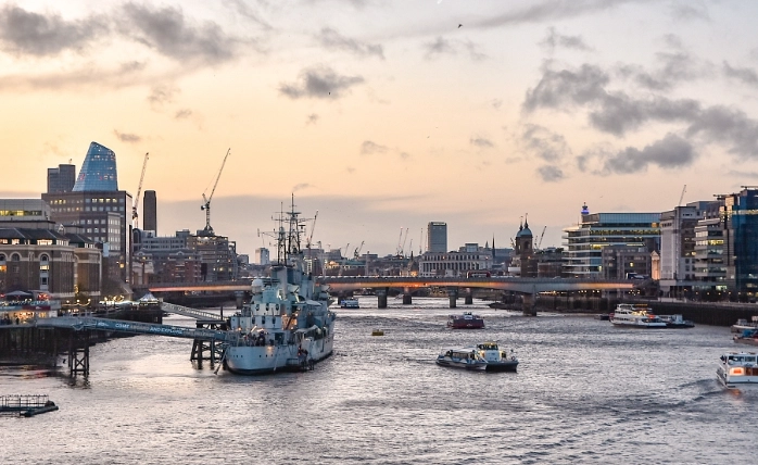 倫敦橋垮下來 意思