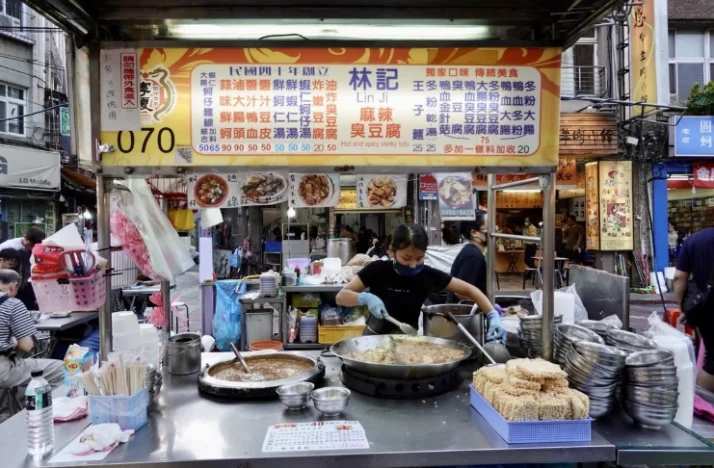 寧夏夜市麻辣臭豆腐