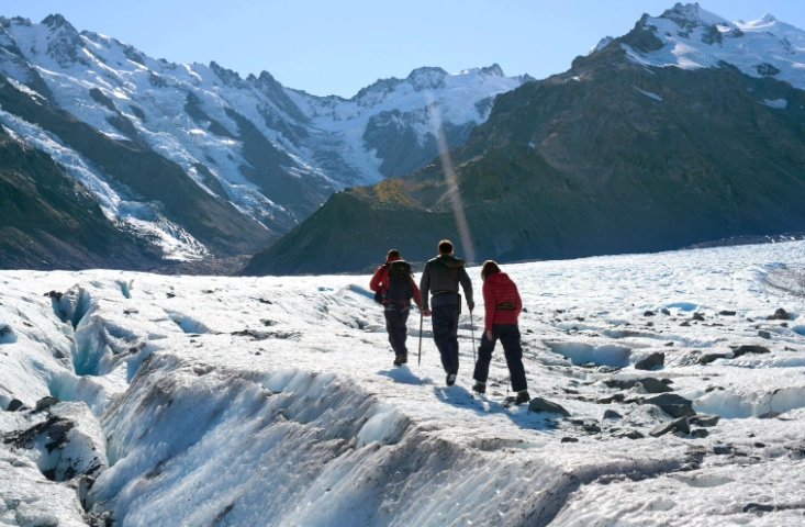 紐西蘭冰川健行旅行社全攻略：行程選擇、費用比較與預訂指南